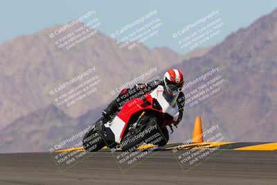 media/Oct-03-2022-Moto Forza (Mon) [[5f077a3730]]/Advanced Group/Session 4 (Turn 9)/